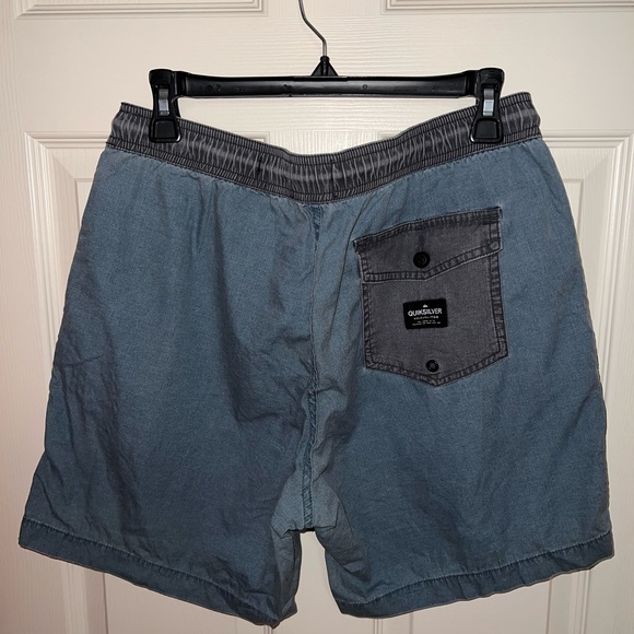 Quicksilver volleys! Size M! - Picture 2 of 4